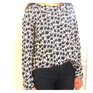 Round collared floral top